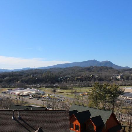 What A View Pigeon Forge Bagian luar foto